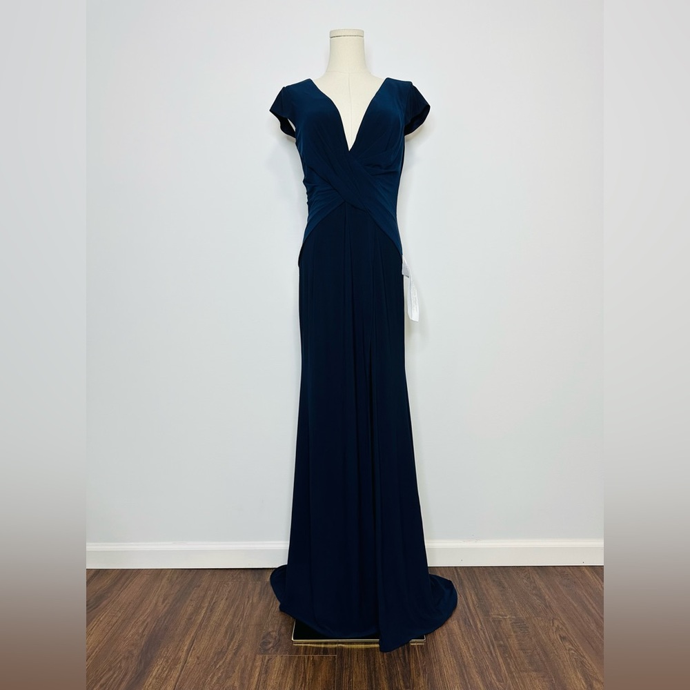 Mac Duggal V-Neck Jersey Gown - Picture 3 of 11